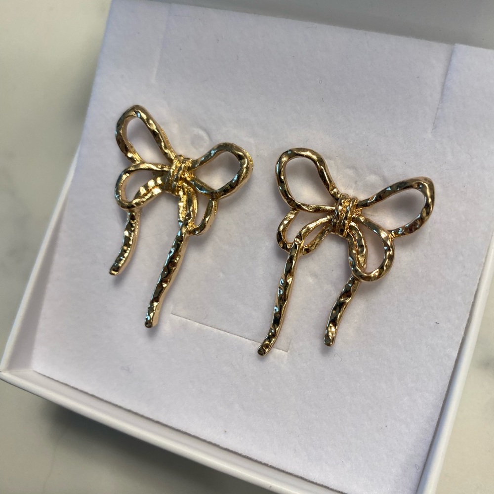 Elegant Gold Bow Earrings